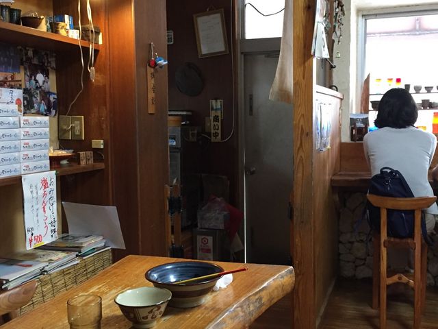 首里そばの店内。_首里そば