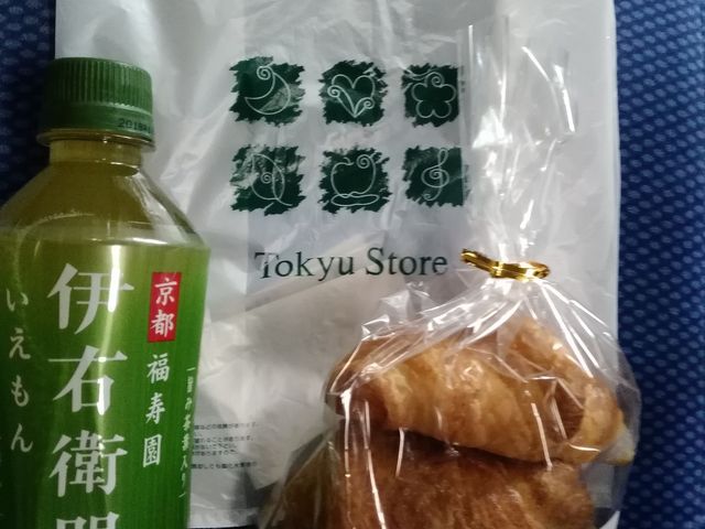 凝ったパンも_パンチャリオ 溝の口店