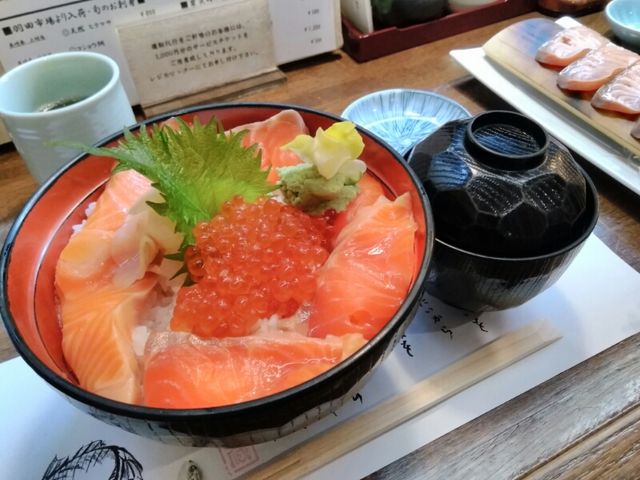 紅トロいくら丼_海鮮 蔵
