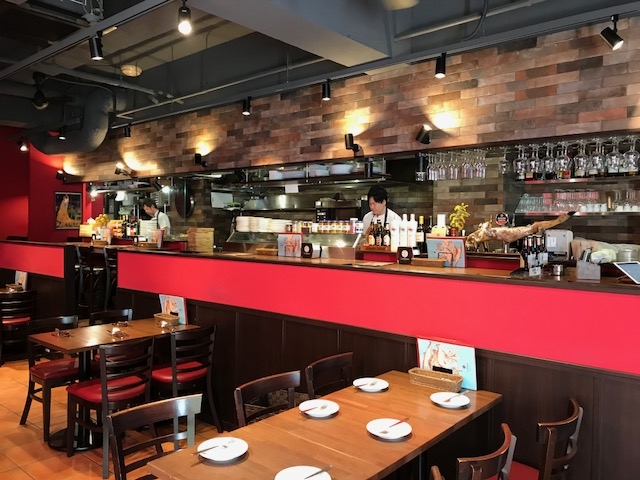 陽気な店内_Las Bocas (ラスボカス)