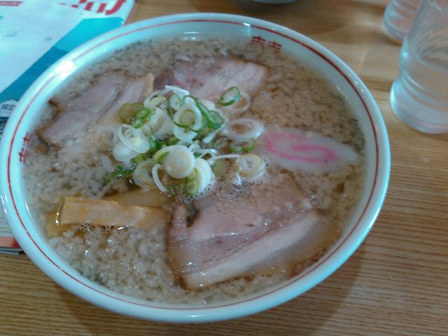 じとじとラーメン_ラーメン一平