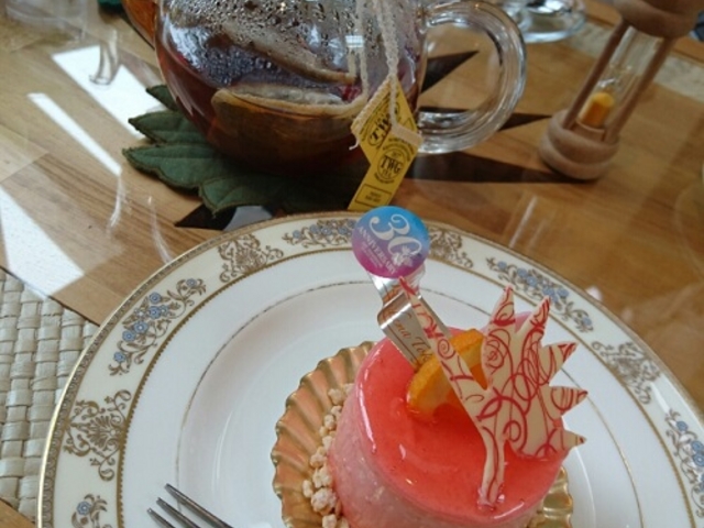 おいしいお茶とケーキ_ティーラウンジ フローラ