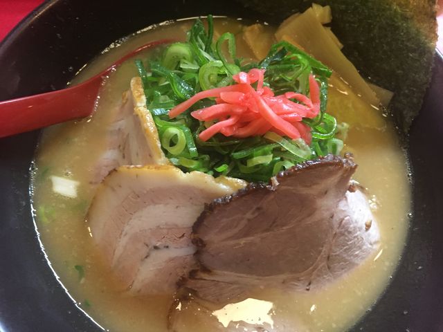 見た目は濃そうですが意外にあっさりです。_大中ラーメン