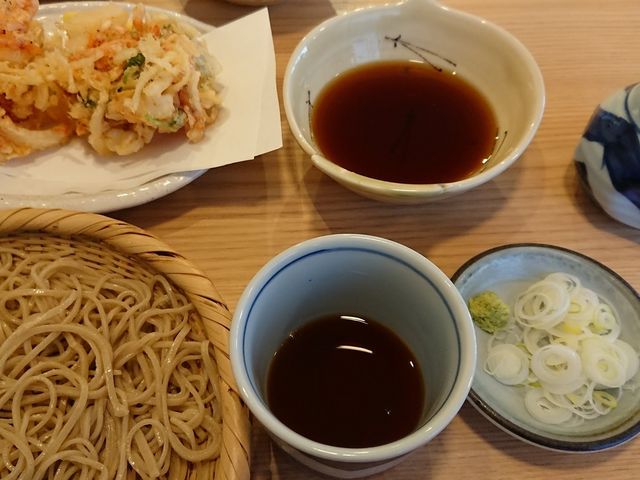 せいろ蕎麦とかき揚げ_満月そば店