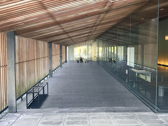 隈研吾氏の建築_那珂川町馬頭広重美術館