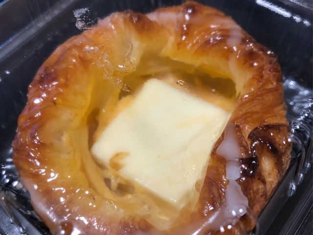 クリームチーズデニッシュ_デイジイ 本店
