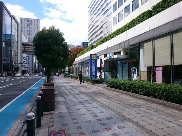 きのくにや_紀伊國屋書店本町店