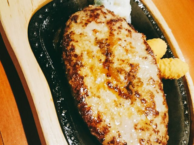 ハンバーグ300_びっくりドンキー 津桜橋店