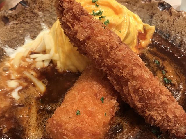 エビフライと、カニクリームコロッケ、デミグラスオムライス。_3 Little Eggs ららぽーと富士見