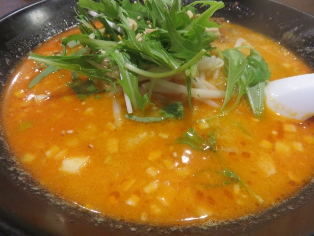 うま〜い坦々麺_中華屋悟空