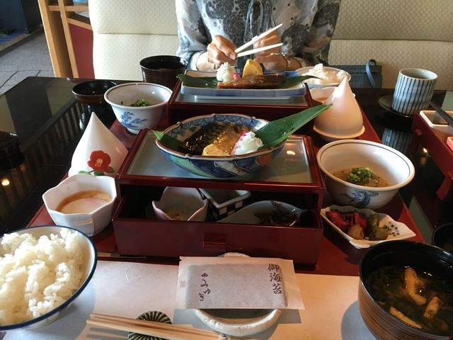 器も素晴らしい_日本料理 みゆき ホテル椿山荘東京