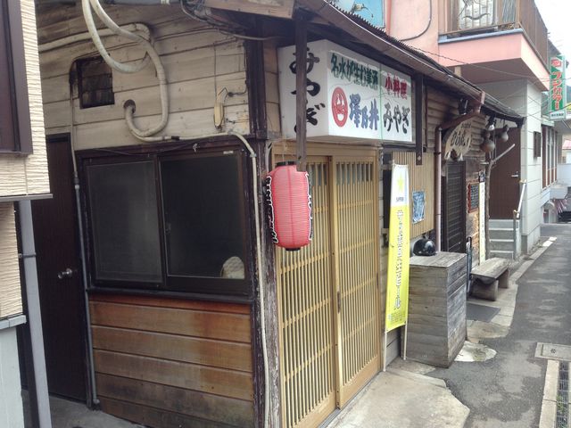 駅脇の小道にある小料理店_みやぎ