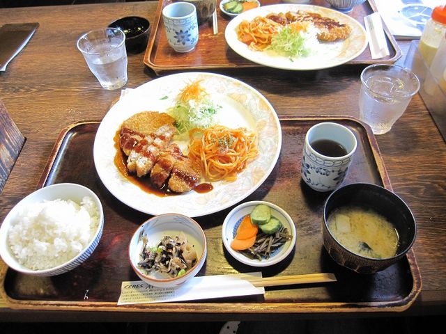 昼のランチ_菩提樹
