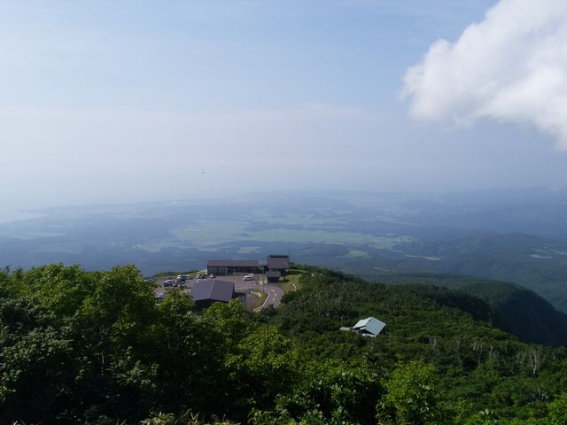 鉾立駐車場の奥に象潟_天然記念物「象潟」九十九島