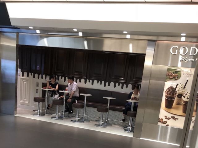 お店_GODIVA ショコイスト名古屋ユニモール
