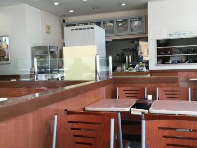 店内_吉野家331号線糸満店