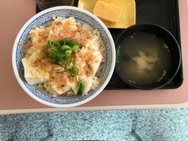 豆腐ぶっかけ飯大盛り♪_吉野家331号線糸満店