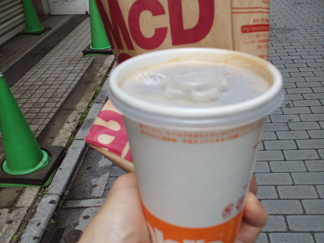 無料のアイスコーヒー_マクドナルド新橋日比谷口店