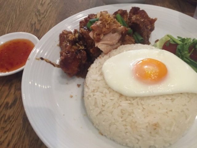 本格派タイ料理です。_タイ国専門食堂