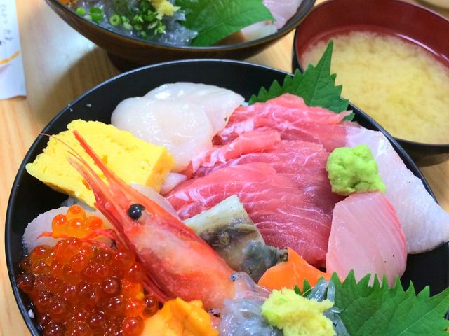 にし与丼豪華ですよ。_にし与