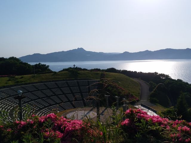 面白い形をしています_さぬき市野外音楽広場テアトロン