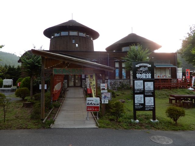 物産館_道の駅 津山 もくもくランド