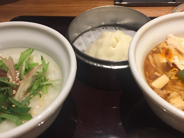 粥と麺のセットです。_謝朋殿 粥餐庁 京王モール店