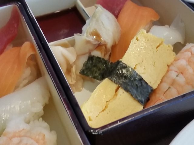お寿司お勧めです。_ブッフェレストラン・ケッヘル