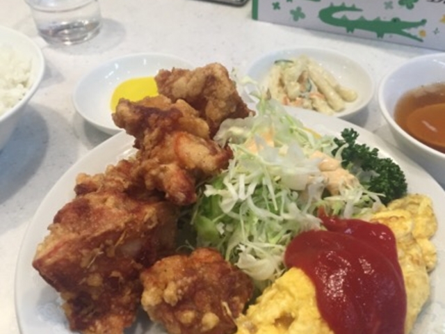 オムレツの定食です。_キングチャイナ