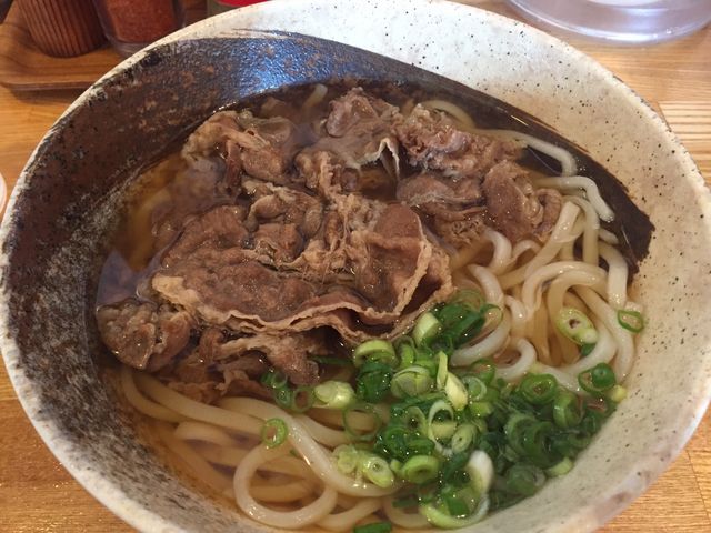 肉うどん_まるまるうどん 唐比店 (○○うどん)