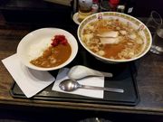 赤ラーメン03さんの新華園・本店の投稿写真1