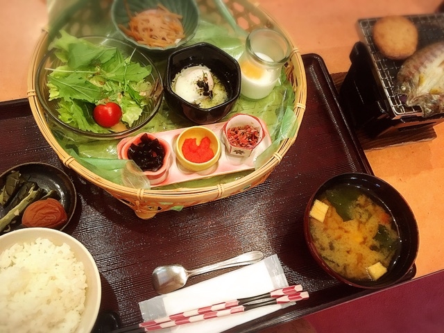 朝食_ホテル秘境の湯