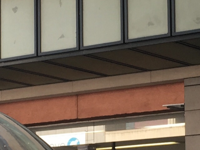 駅前の球体のオブジェは、一度見たらインパクトありです!_東急東横線・目黒線日吉駅
