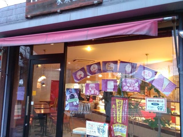 様々なキャラクターのパンがあります_神戸ベーカリー・水木ロード店
