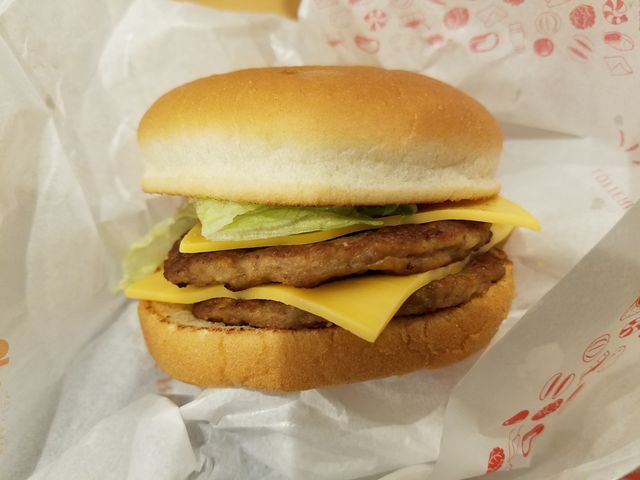 ダブルチーズバーガー_ロッテリア池袋東口店