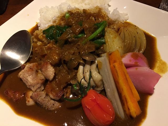 薬膳カレー(ルーをかけた状態)_みのう山荘