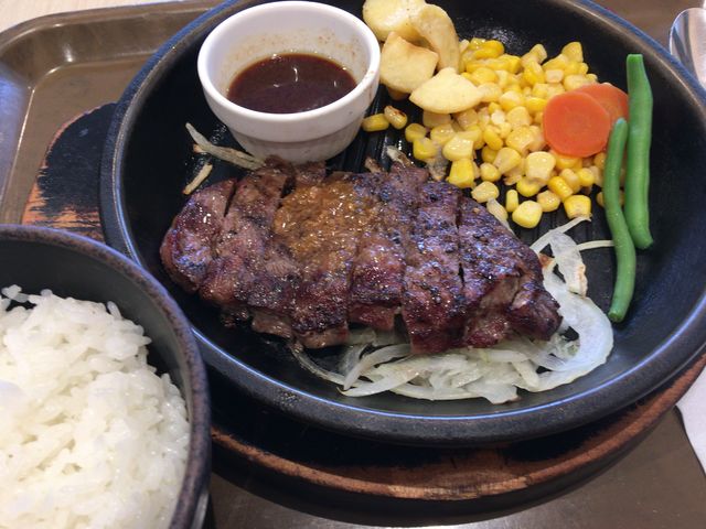 サーロインステーキ。_ハンバーグステーキくに 草津店