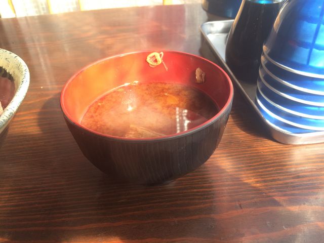 赤だしのあら汁_まぐろや