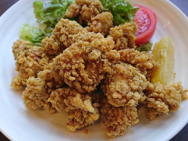一口サイズのカレー風味唐揚げ_コッコファーム たまご庵