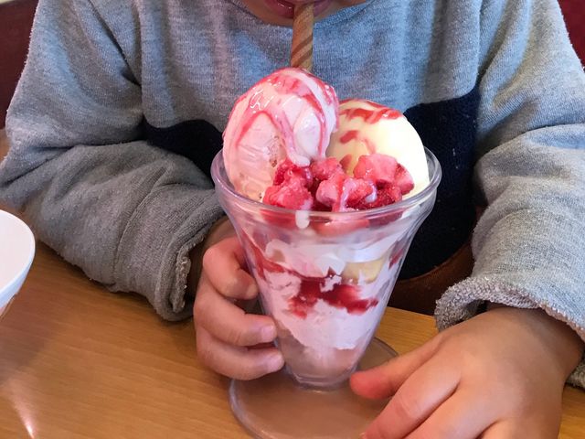 イチゴパフェ280円!_スシロー 宗像光岡店