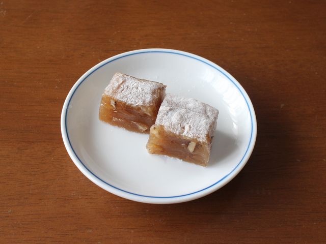 おおきな国産くるみ入りです_喜信堂名寄本店