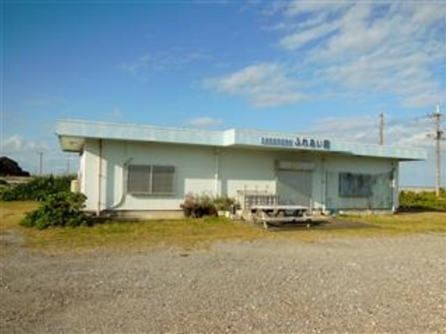 「久米島海洋深層水 ふれあい館」(定休日:火曜日)_海洋深層水ふれあい館