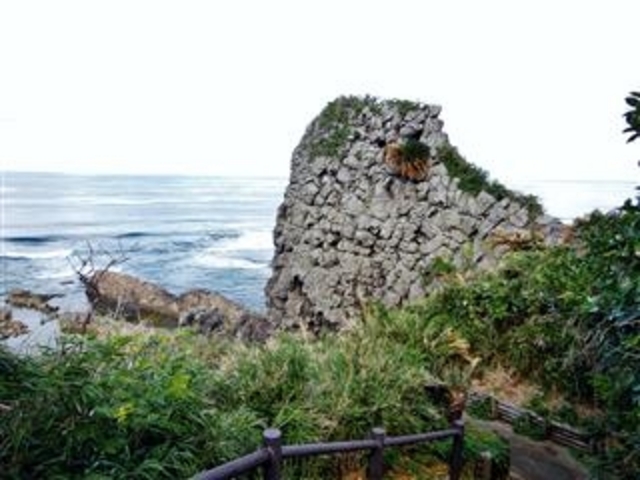 「タチジャミ自然公園」(久米島)_タチジャミ(立神)