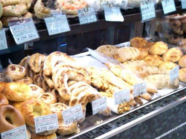 『カーラアウレリア・東京駅大丸店』。_カーラアウレリア・東京駅大丸店