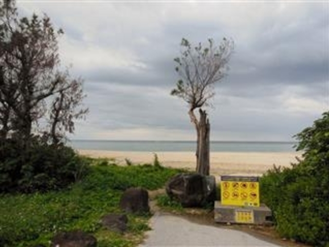 「アーラ浜」へ(久米島)_アーラ浜