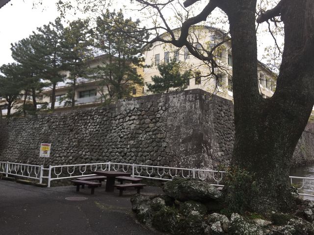立派なお堀_福江城(石田城)跡