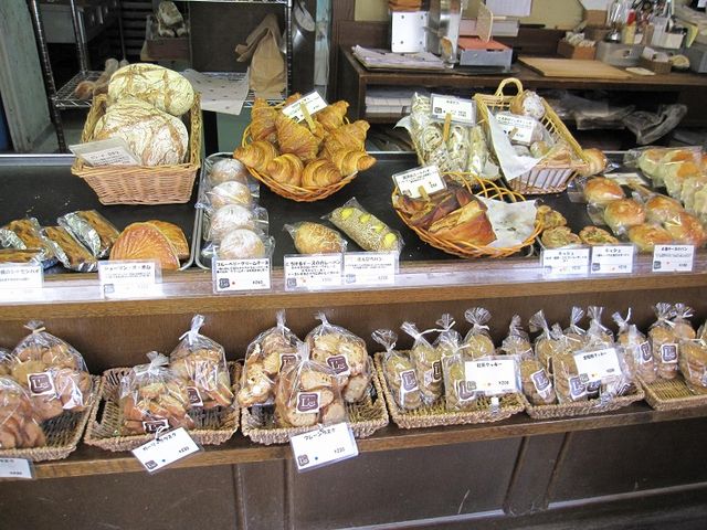 焼き菓子も豊富_BOULANGERIE L’est