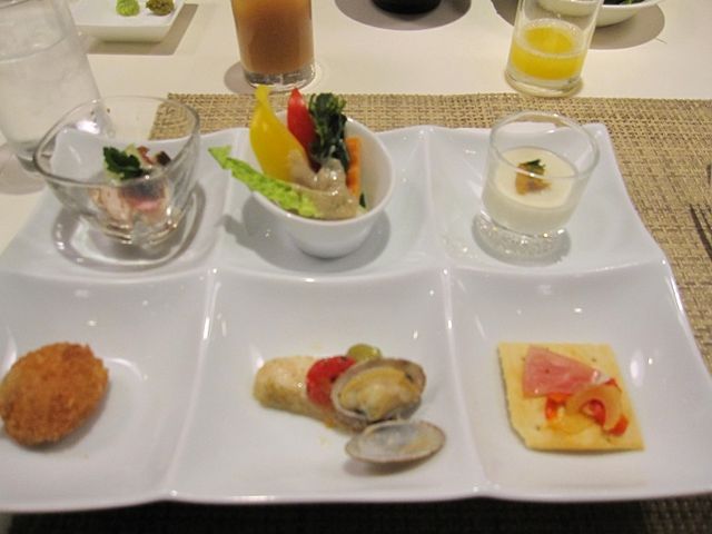 先ずは前菜から_セリーナ