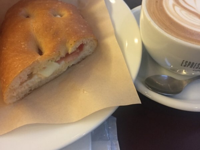 パンが美味しいです。_エスプレッソ・アメリカーノ杉並公会堂店