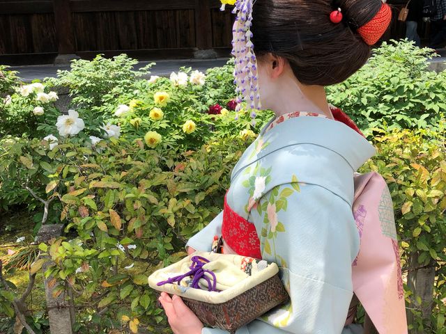 華麗に舞妓に変身です_舞妓体験 ゆめみる夢